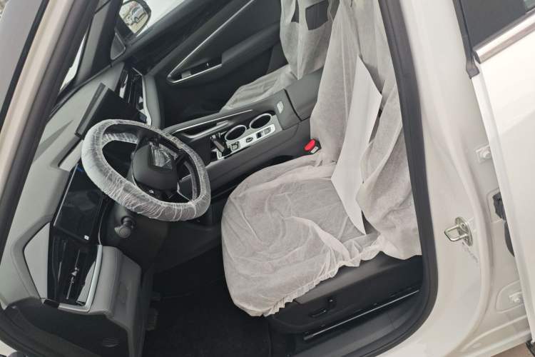 Used Geely Auto Emgrand X7 Sport 2026 Model 1.5TD Aspirational Left Front Seat