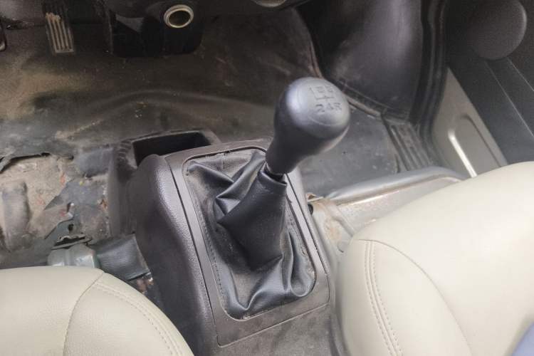 Used Wuling Rongguang 2011 1.2L Base Version