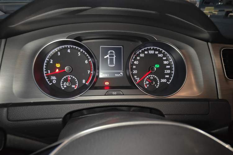 Used Volkswagen Golf 2016 230TSI Automatic Comfort Version
