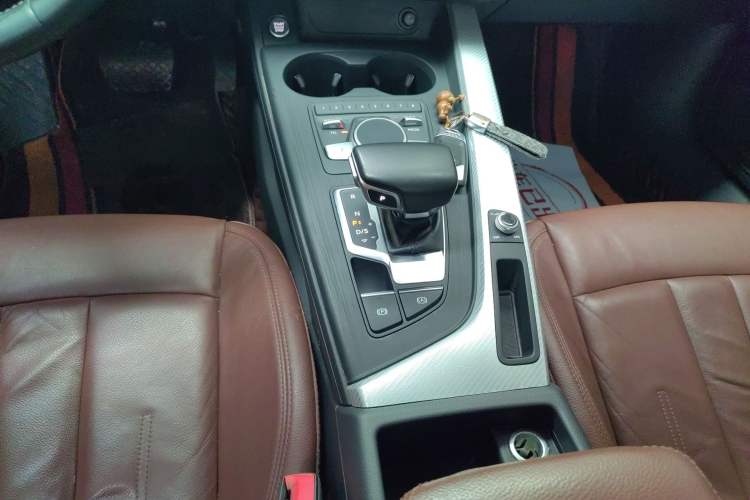 Used Audi A4L 2017 Plus 40 TFSI Fashion Model