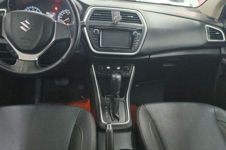 Used Suzuki S-Cross 2014 1.6L CVT Two-Wheel Drive Elite Version
