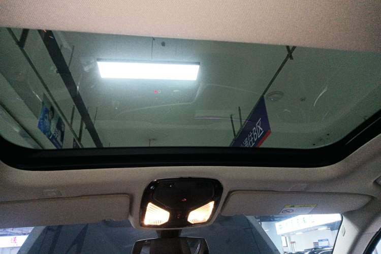 Used BMW 5 Series 2022 Second Facelift 530Li Leading Edition Luxury Package Headliner