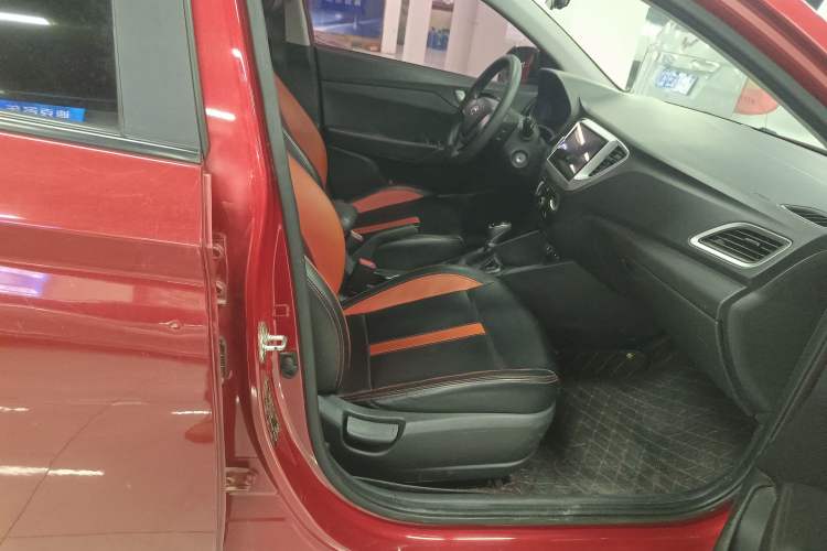 Used Hyundai Verna RV 2017 1.4L Automatic Cool Edition GLS China VI Standard Right Front Seat