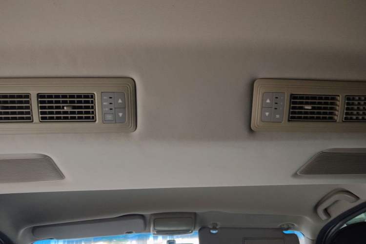 Used Jinbei Grace 2016 2.0L Classic Edition Standard Model Long Wheelbase 9 Seats
