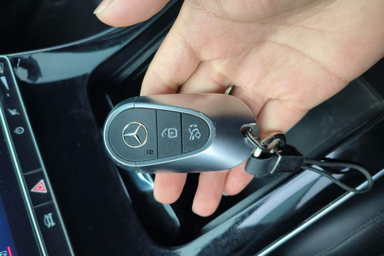Used Mercedes-Benz C-Class 2022 C 260 L Obsidian Night Sport Edition Vehicle Key