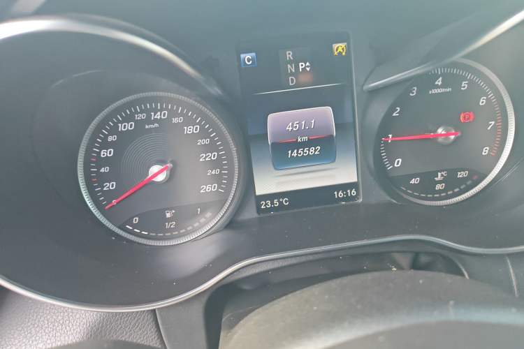 Used Mercedes-Benz GLC 2019 GLC 260 L 4MATIC Dynamic Model