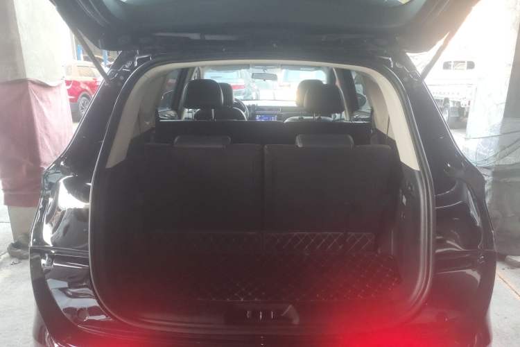 Used Dongfeng Fengon 580 2021 Revised ☆ Star Edition 1.8L Manual Elite Version Trunk