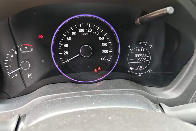 Used Honda Vezel 2017 1.5L CVT 2WD Comfort Model Odometer Close Up