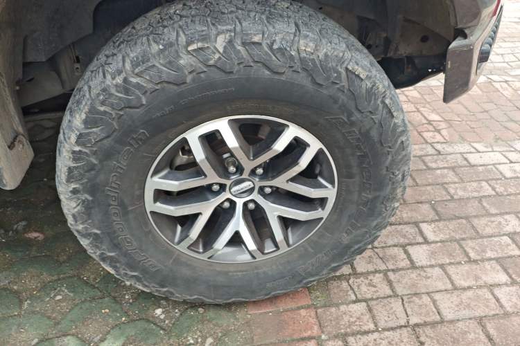 Used Ford F-150 Raptor 2017 3.5T Raptor Performance Enhanced Edition Right Front Wheel Hub