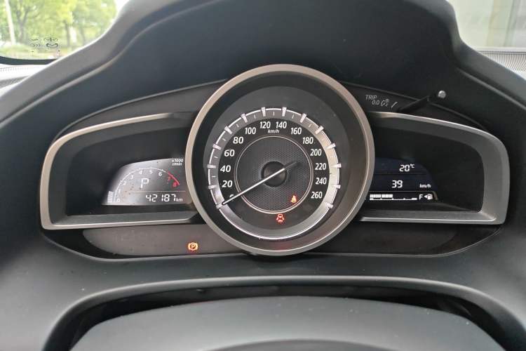 Used Mazda CX-4 2016 2.0L Automatic 2WD Blue Sky Dynamic Edition Instrument Cluster