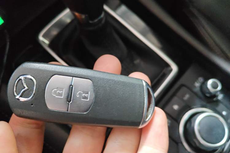 Used Mazda CX-4 2016 2.0L Automatic 2WD Blue Sky Luxury Edition
