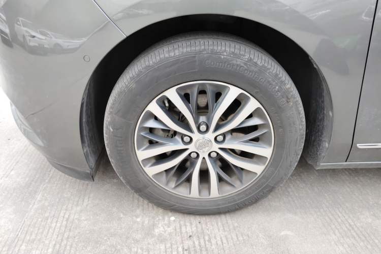 Used Buick GL8 2018 ES 28T Flagship Model China VI Standard
