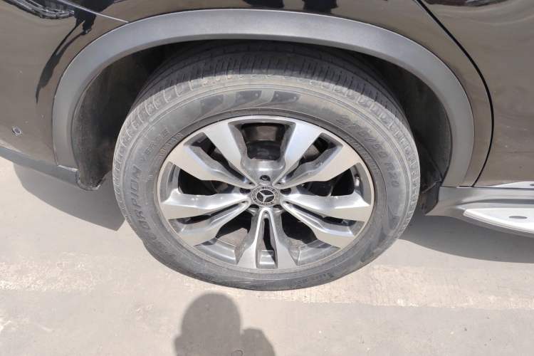 Used Mercedes-Benz GLE Coupe 2017 GLE 400 4MATIC Coupe SUV Right Rear Wheel Hub