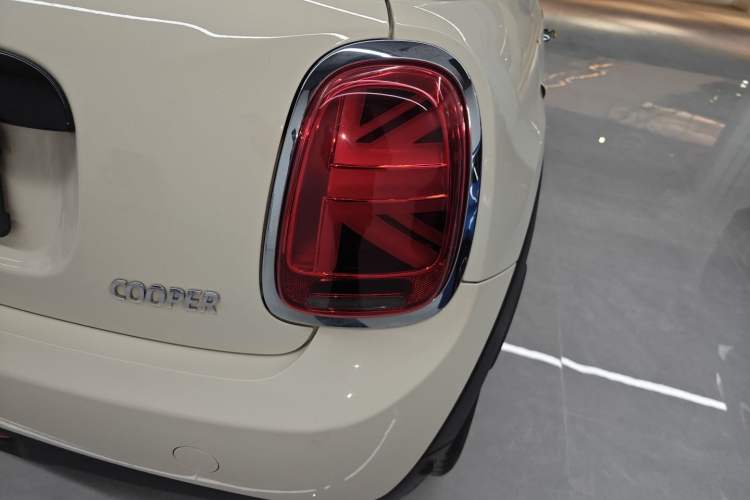 Used MINI MINI 2021 1.5T COOPER Classic Edition