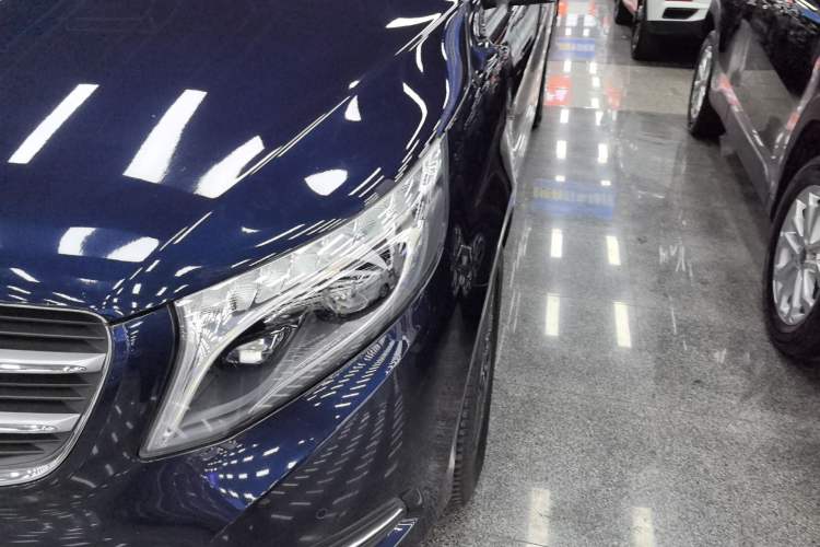 Used Mercedes-Benz V-Class 2017 V 260 L Prestige Extended Edition Left Front Headlight