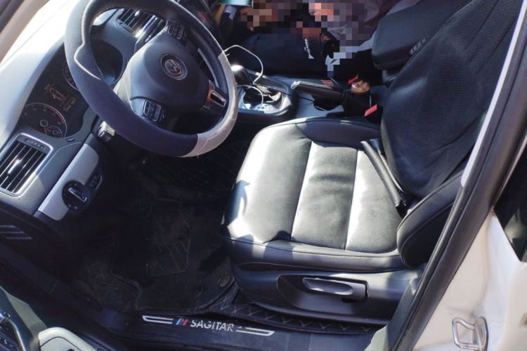 Used Volkswagen Sagitar 2014 Revised Version 1.4TSI Automatic Luxury Edition Left Front Seat