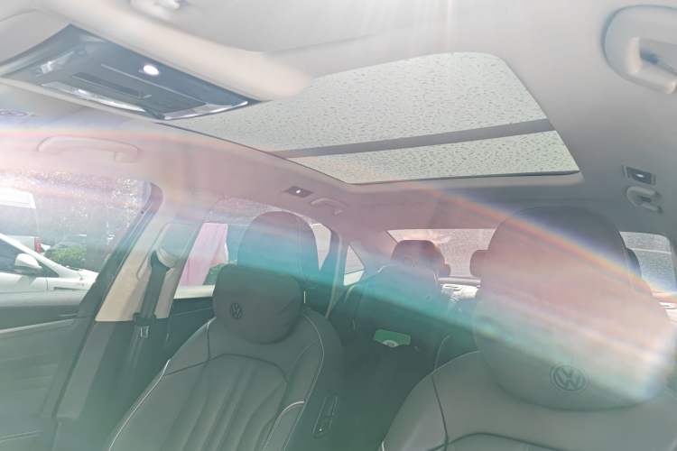 Used Volkswagen Passat 2022 330TSI Starry Elite Edition Headliner