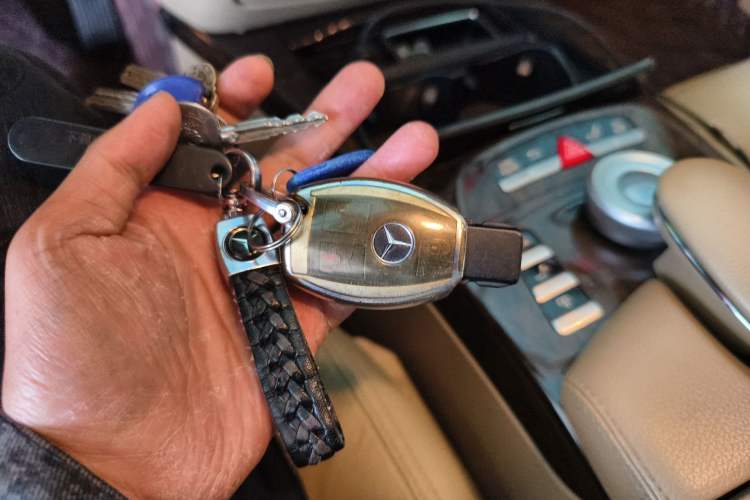 Used Mercedes-Benz S-Class 2012 S 300 L Business-Class Grand Edition Vehicle Key