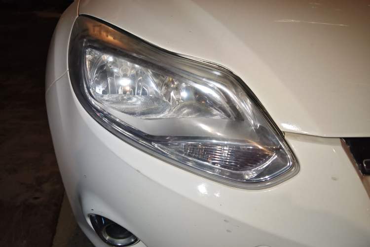 Used Ford Focus 2012 Sedan 1.6L Automatic Prestige Model