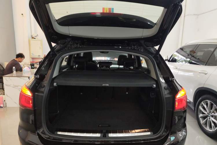 Used BMW X1 2018 sDrive18Li Fashion Model Trunk