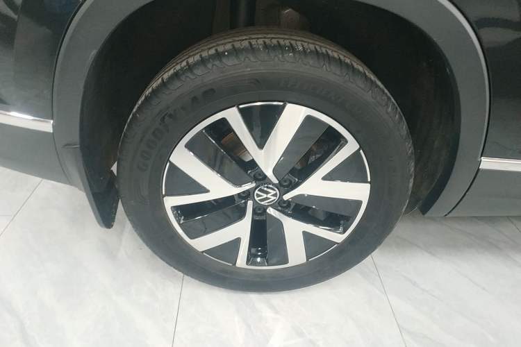 Used Volkswagen Tayron 2024 330TSI Two-Wheel Drive Luxury Plus Advanced Version