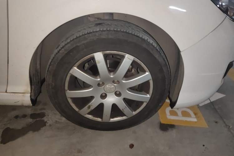 Used Peugeot 308 2012 1.6L Automatic YouShang Model Right Front Wheel Hub