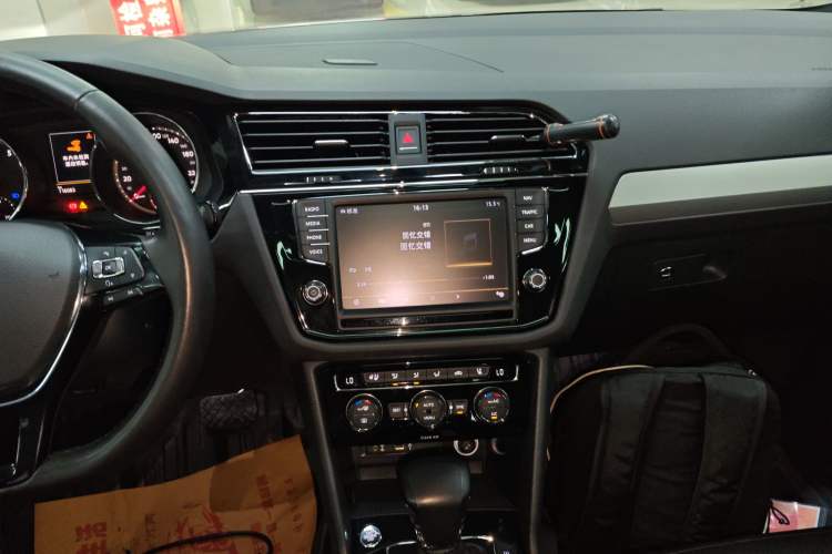 Used Volkswagen Tiguan L 2017 380TSI Automatic All-Wheel-Drive Flagship Edition
