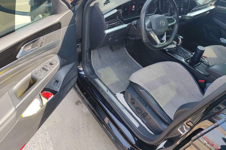 Used Volkswagen Passat 2022 330TSI Luxury Edition
