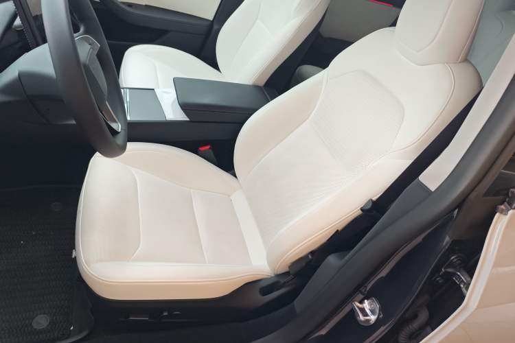 Used Tesla Model 3 2023 Long-Range All-Wheel-Drive Version
