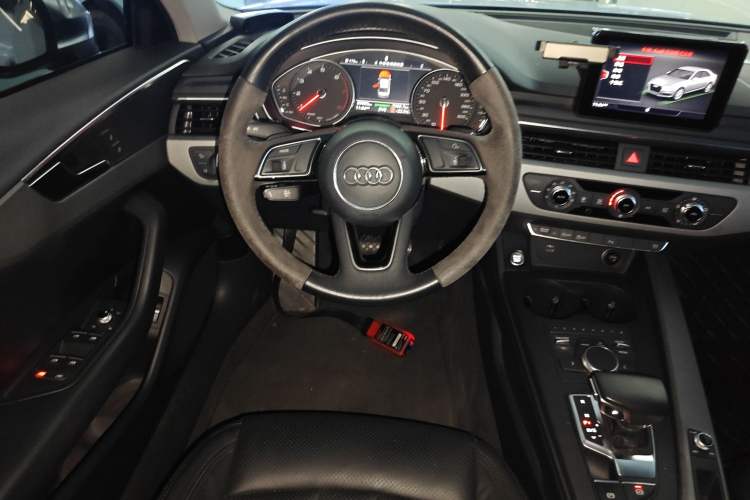 Used Audi A4L 2018 30th Anniversary Edition 40 TFSI Trendy Model