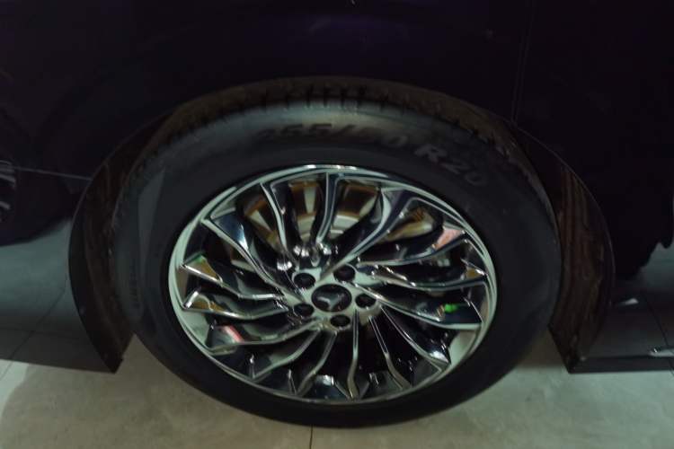 Used VOYAH Dream 2024 PHEV Ultra-Long Range Flagship Edition
