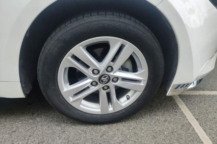 Used Toyota Levin 2022 185T CVT Luxury Edition Right Front Wheel Hub