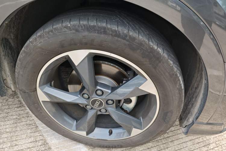 Used Audi Q3 2022 35 TFSI Fashion Dynamic Model Right Front Wheel Hub