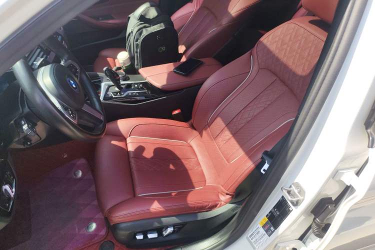 Used BMW 5 Series New Energy 2022 Restyled 535Le Pioneer Edition M Sport Package Left Front Seat