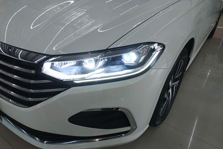 Used Volkswagen Lavida 2023 1.5L Automatic 5 Million Edition Left Front Headlight