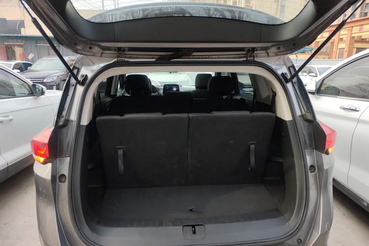 Used Chevrolet Orlando 2020 Light Hybrid Redline 530T Automatic Enjoyment Edition (5+2 Models)