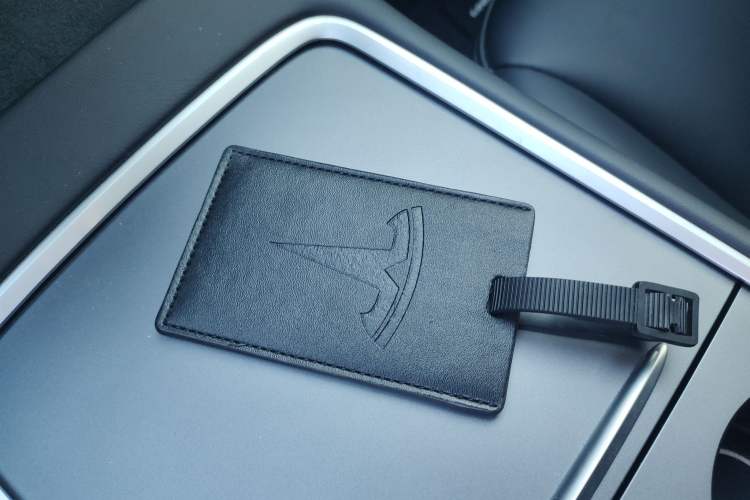 Used Tesla Model Y 2022 Revised Version Rear-Wheel Drive Vehicle Key