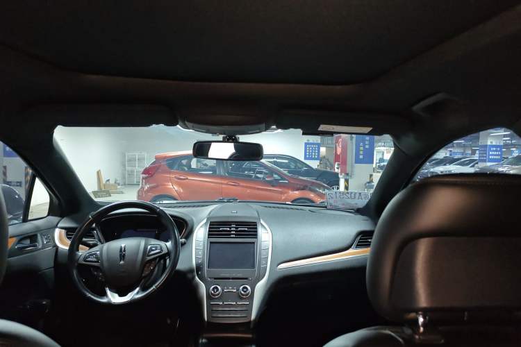 Used Lincoln MKC 2017 2.0T Two-Wheel-Drive Luxury Edition