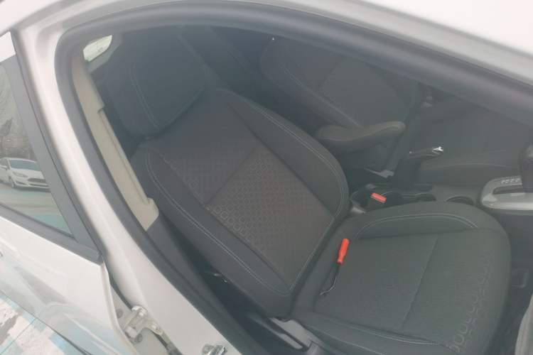 Used Chevrolet Trax 2016 1.4T Automatic Two-Wheel Drive Comfort Version with Sunroof