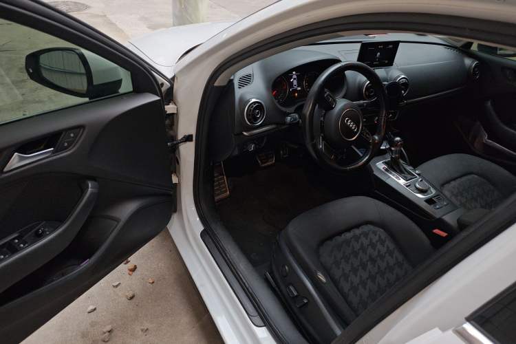 Used Audi A3 2016 Limousine 35 TFSI Prestige Edition