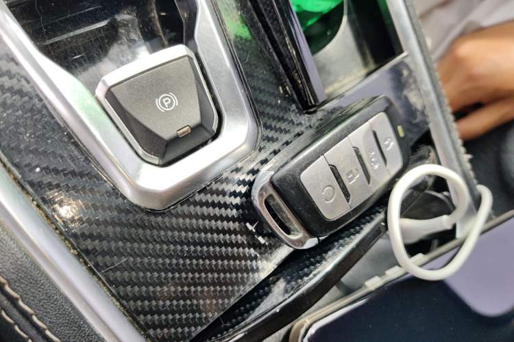 Used CHANGAN CS85 COUPE 2019 1.5T DCT Dynamic Version China VI Standard
