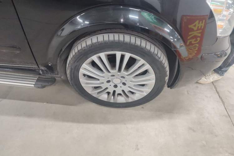 Used Mercedes-Benz Viano 2013 3.5L Haoci version Right Front Wheel Hub