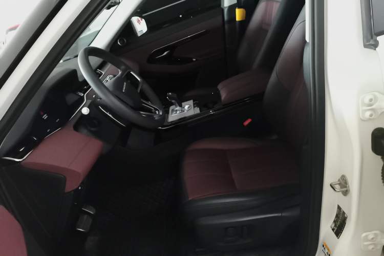 Used Land Rover Range Rover Evoque 2022 Aurora L 249 PS R-Dynamic Luxury Edition
