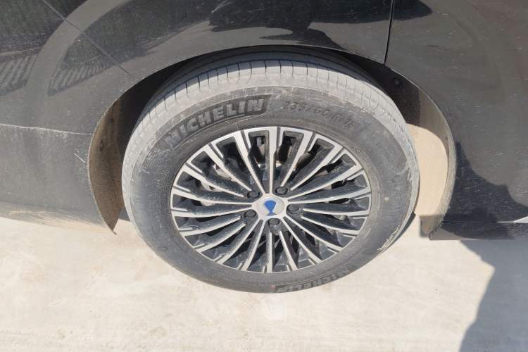 Used Denza D9 2024 DM-i 980 Four-Wheel Drive Prestige Model
