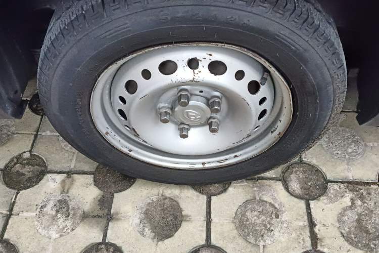 Used SAIC MAXUS EV30 2023 Pure-Electric Smart Logistics Expert with Long Wheelbase Guoxuan
