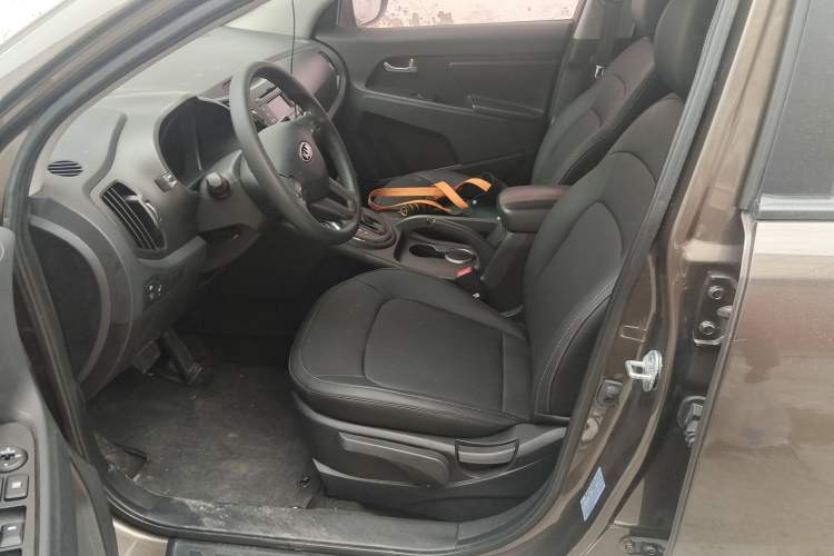 Used Kia Sportage R 2012 2.0L Automatic Two-Wheel Drive GL Trim Left Front Seat