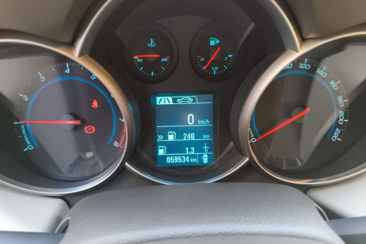 Used Chevrolet Cruze 2015 1.5L Classic SE MT
