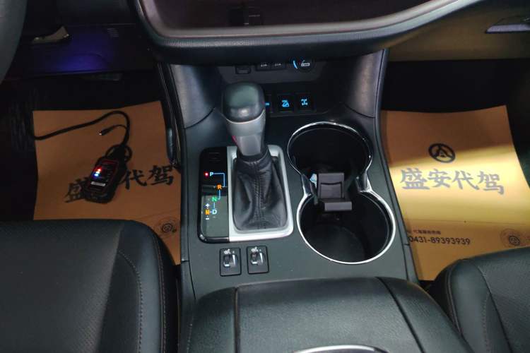 Used Toyota Highlander 2018 2.0T Four-Wheel Drive Luxury Version 7 Seats China VI Standard
