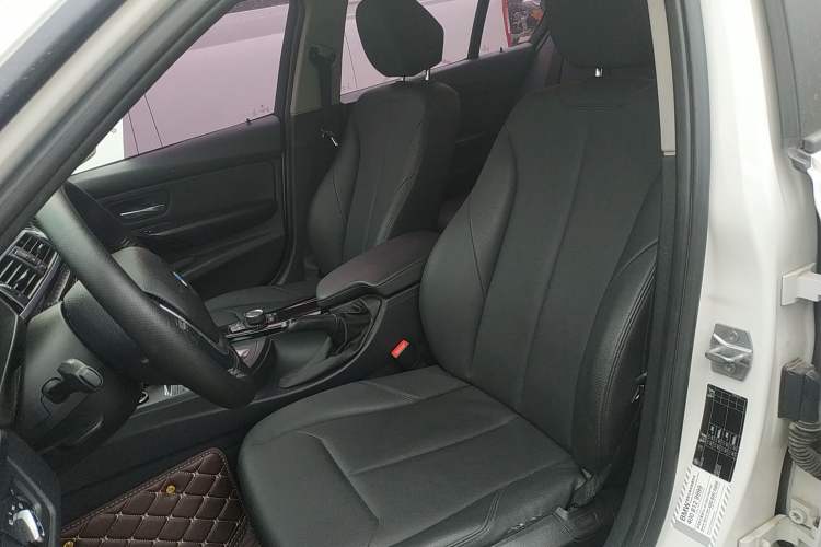 Used BMW 3 Series 2016 316i Fashion Model
