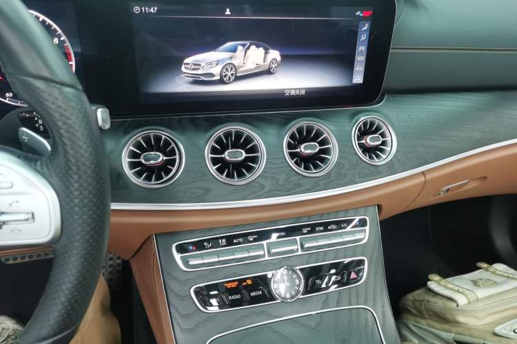 Used Mercedes-Benz E-Class 2020 E 260 Convertible Coupe Audio And AC Panel